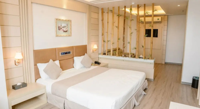 Люкс Holiday One Can Tho Hotel