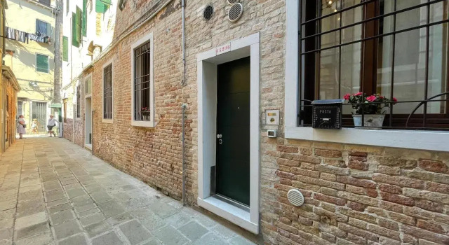 Ca Della Calle Luxury- 5min da S Marco e Rialto, Забронировать Отель Венеция Венето, рядом с Театр Россини