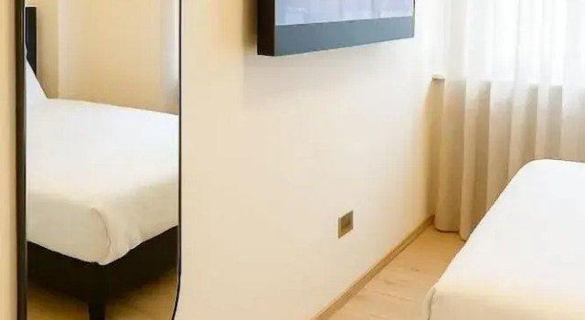 Urban Hotel, Забронировать Отель Пескара Побережье Абруццо, рядом с Железнодорожный вокзал Пескара