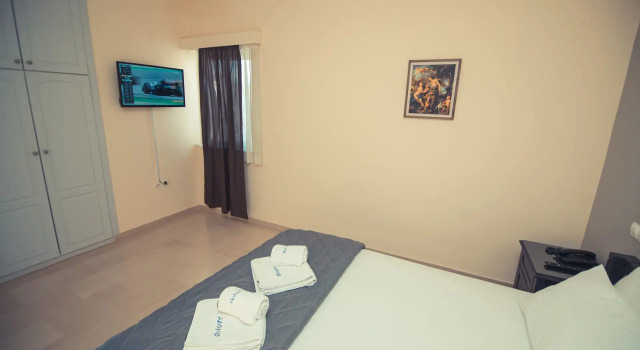 Студия Adonis Hotel