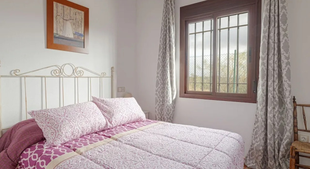 Quaint Holiday Home in Sevilla With Swimming Pool, Rezerwuj Hotel Penaflor Andaluzja