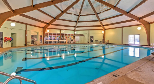 Коттедж Chic Pocono Hideaway w/ Private Indoor Sauna