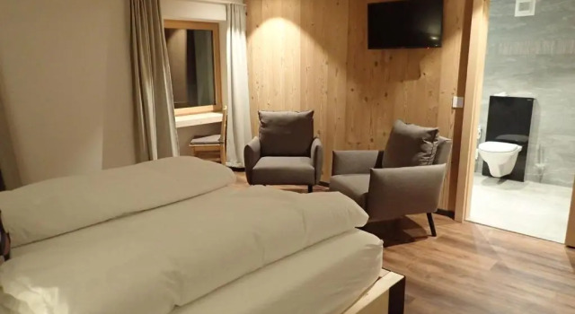 Hotel Furka, Book Hotel Oberwald Obergoms