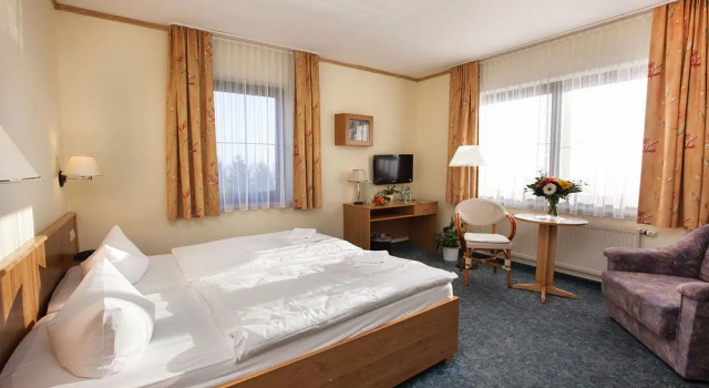 Hotel Waldesruh, Забронировать Отель Отели Покау с парковкой, Парковка