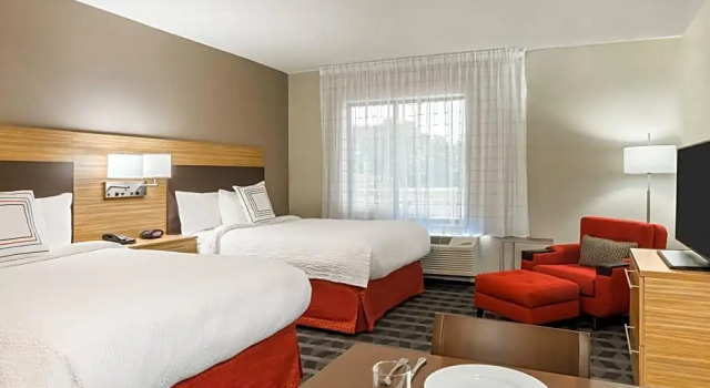 Четырёхместный люкс TownePlace Suites by Marriott Latham Albany Airport