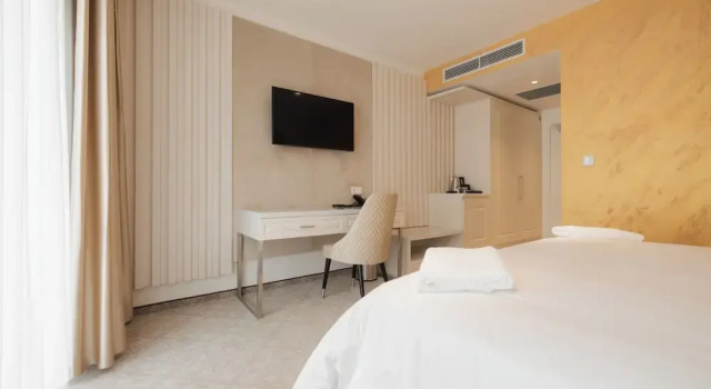 Двухместный номер Deluxe с балконом Hotel Arcade