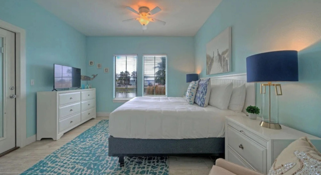Mustang Royale by Avantstay Port A Beachside Oasis Pond Views + Pool + Boardwalk Access, Rezerwuj Dom wakacyjny Hotele w Houston z parkingiem, Parking