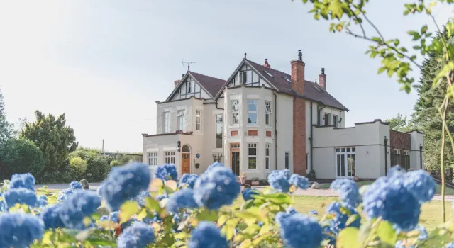 Mere Brook House, Buchen Sie Bed & Breakfast Wirral Merseyside