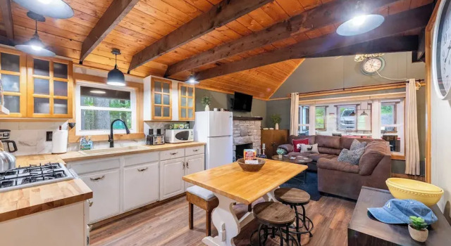 Коттедж Arrowhead Lake Retreat by Avantstay Shared Pool, Game Room, Firepit