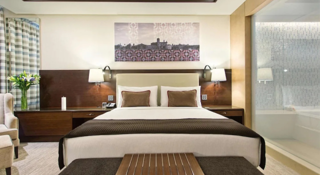 Двухместный номер Fairmont Gold с видом на город Отель Fairmont Baku at the Flame Towers