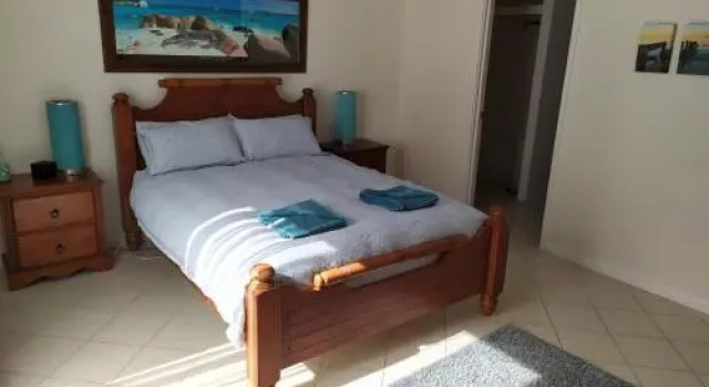 Halls Head Holiday Home, Book Hotel Halls Head Western Australia