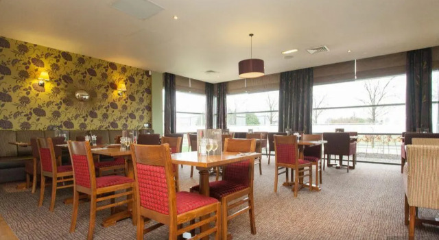 Номер Standard Premier Inn Edinburgh Park (The Gyle)