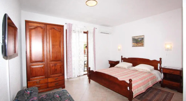 Апартаменты c 1 комнатой с балконом Apartments and Room Silvana