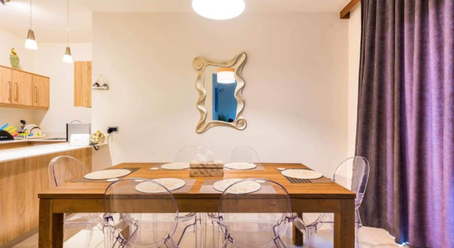 Апартаменты с 2 комнатами Luxury Westwood Apartment+pool