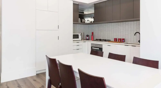 Апартаменты с 3 комнатами Class, Style and Location in Carlton