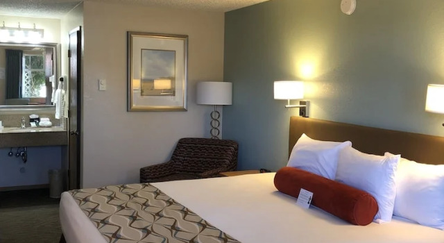 Двухместный номер Standard Super 8 by Wyndham Florence OR