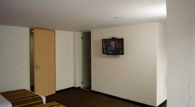 Трёхместный номер Standard Hotel Castellana 95 Bogota By Hoteles Confort 80