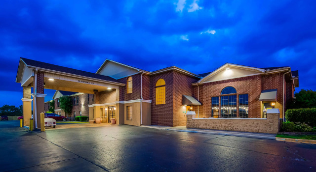 Best Western Plus Lonoke Hotel, Boek Hotel SPA-hotels in Missouri, SPA