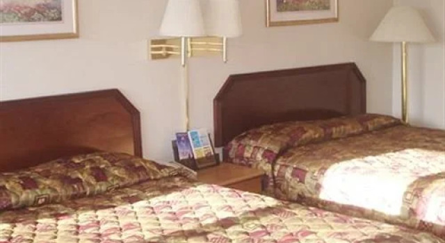 Budget Inn & Suites at the Falls - Niagara, Book Hotel Niagara Falls Ontario