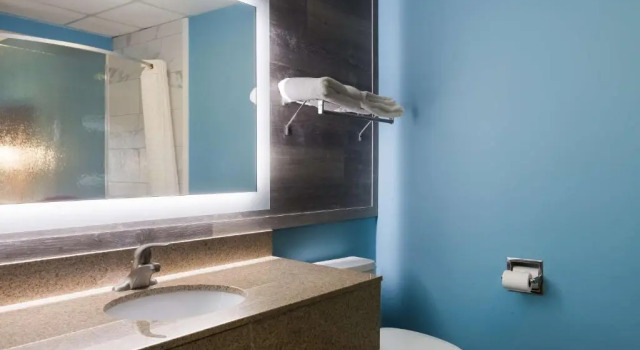 Номер Standard Best Western Crossroads Inn