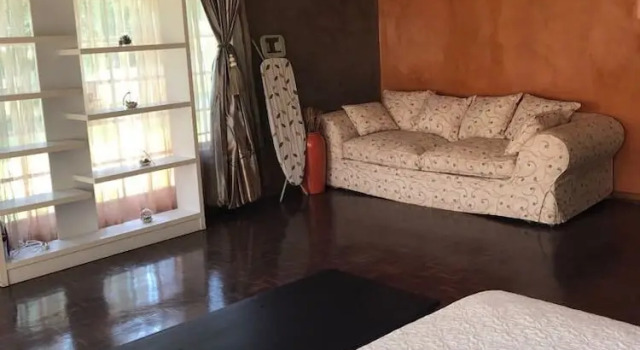 Khuvena Guest House