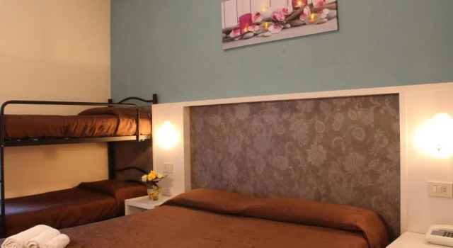 Четырёхместный номер Standard Hotel Senyor