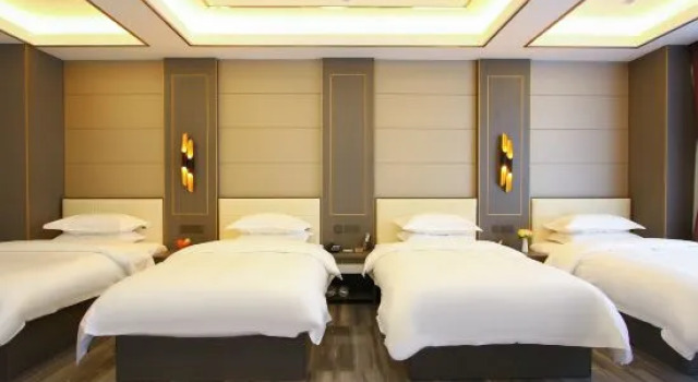 Люкс Baicheng Honghe Hotel