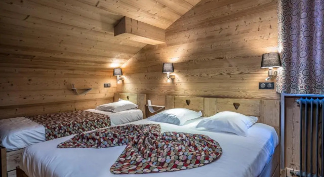 Семейный номер Standard Logis Hôtel Restaurant UFredy