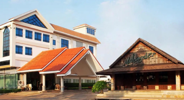 NH Elegant Hotel, Забронировать Отель Саконнакхон 