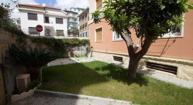 Appartamento con giardino a 50mt dal mare