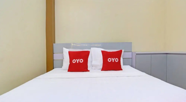 Camera Deluxe OYO Life 92812 Galih Kostel 2 Syariah