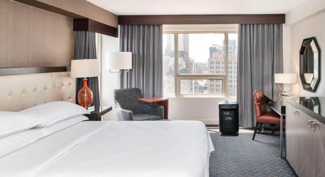 Двухместный номер Deluxe Sheraton Indianapolis City Centre Hotel