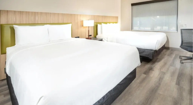 Четырёхместный номер Standard Country Inn & Suites by Radisson, Cumming near NorthSide Hospital Forsyth
