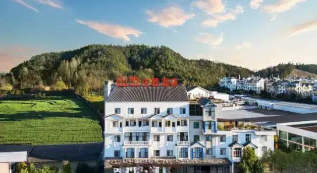Shanye Theme Hotel (Luoping North Station), Rezerwuj Hotel Hotele w Qujing z parkingiem, Parking
