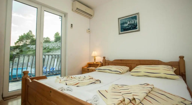 Студия с балконом и с видом на море Apartments Pušić