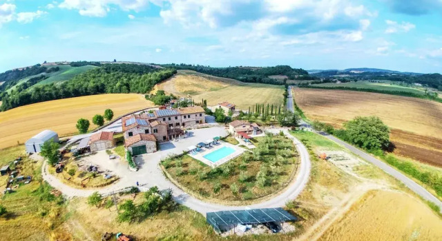 Коттедж Farmhouse in Tuscany With Pool & Scenic Views