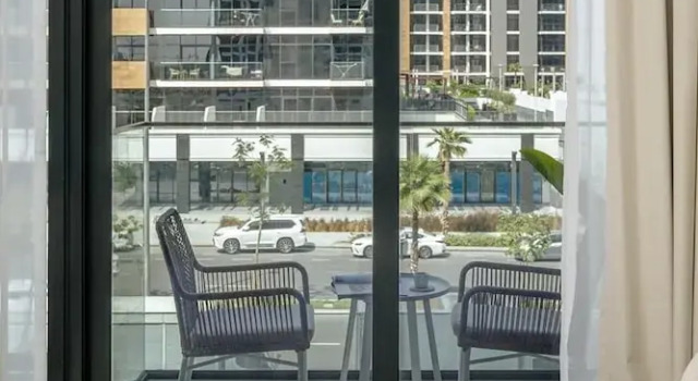 Stylish Studio Getaway 10 Minutes to Dubai Mall, Забронировать Апартаменты/квартира Отели Дубая с парковкой, Парковка