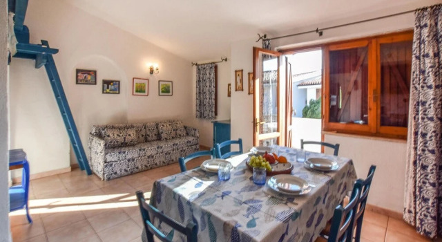Amazing Home in Cannigione With 2 Bedrooms, 예약 호텔 카니지오네 Emerald Coast
