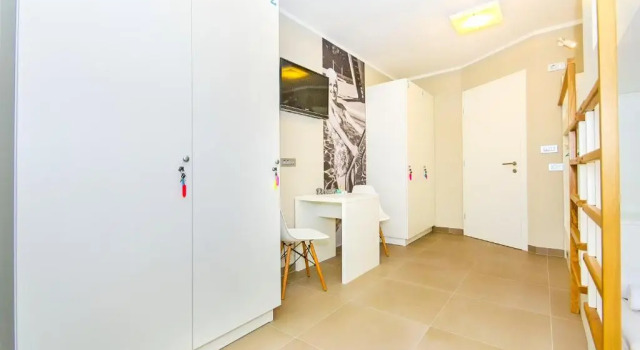 Кровать в общем номере Hostel Dvor