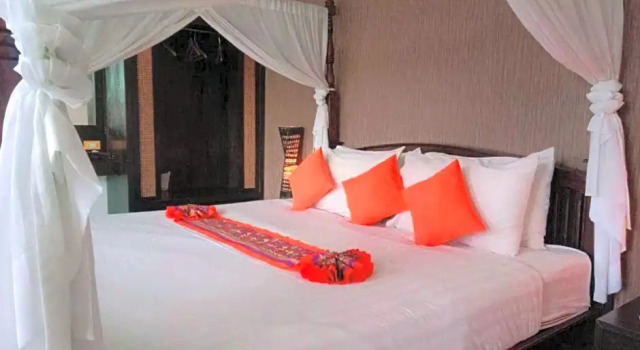 Номер Deluxe с балконом Jingjit Hotel