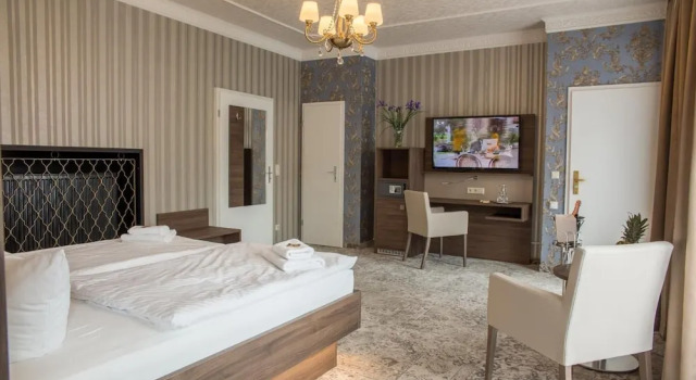 Hotel Schwarzer Adler Tangermünde, Prenota Hotel Tangermuende 