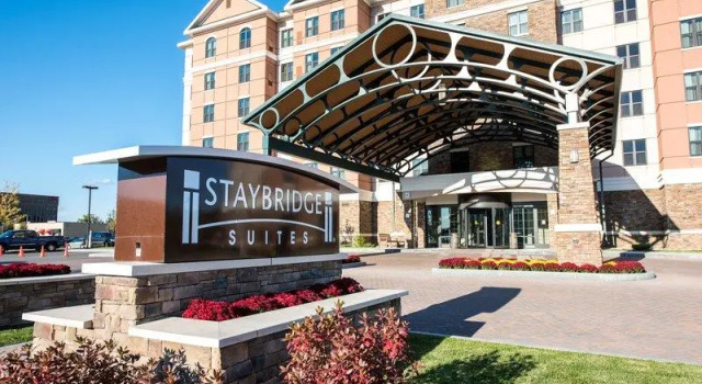 Кровать в общем номере Staybridge Suites Albany Wolf Rd-Colonie Center by IHG