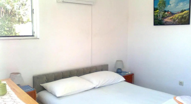 Apartments Jani, Забронировать Апартаменты/квартира Хвар Остров Хвар, рядом с Частный Пляж «Си Ю Румс»