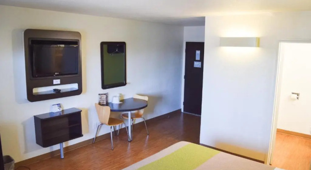 Номер Standard Motel 6 San Diego, CA Airport Harbor