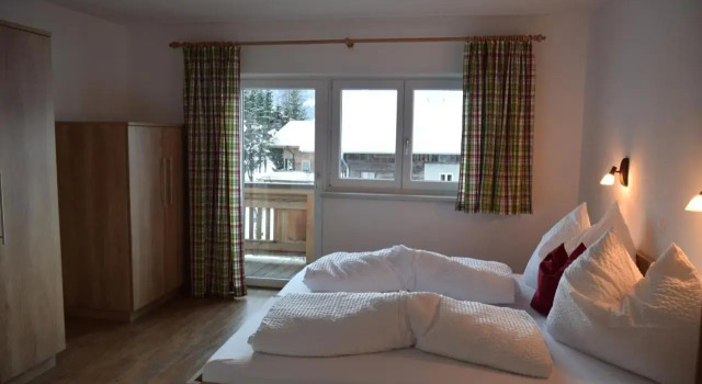 Haus Monika, Prenota Hotel Hotel a Tirolo con parcheggio, Parcheggio