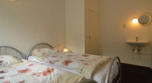 Апартаменты Comfort Snug Apartment in Schin op Geul Near Public Pool