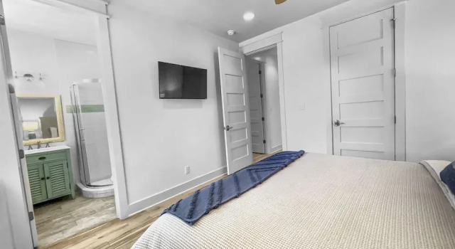 Ciao Bella 7 Bedroom Home by RedAwning
