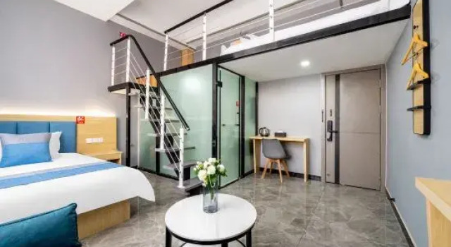 Люкс Business Pod Choice Hotel (Shanghai Huanqiugang Jinshajiang Lu Road)
