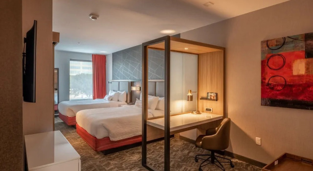 Трёхместный люкс SpringHill Suites Dallas Central Expressway