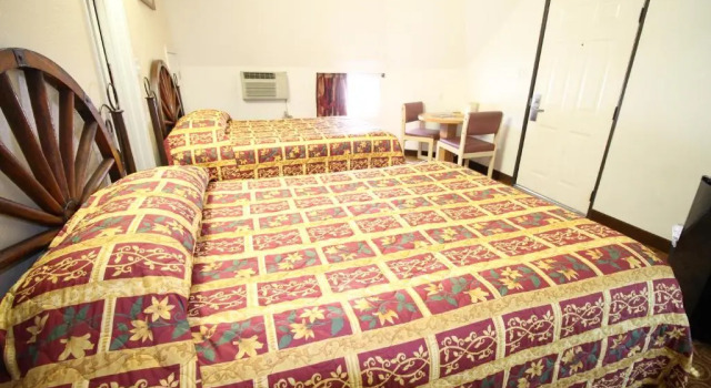 Четырёхместный номер Standard Wigwam Motel